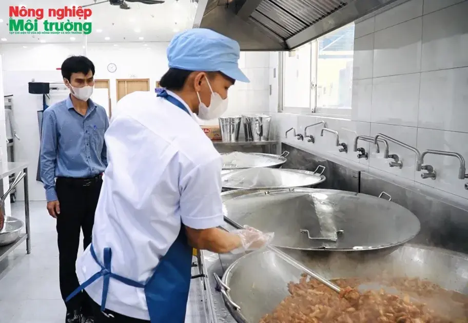 Quảng Ngãi tăng cường kiểm soát an toàn thực phẩm