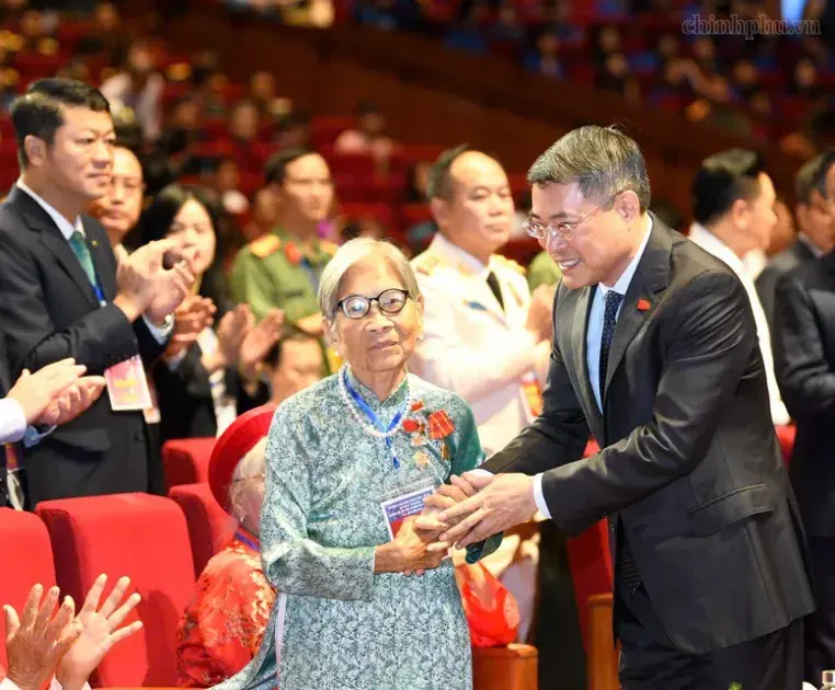 Thủ tướng Chính phủ: Chăm lo người có công với cách mạng là chủ trương nhất quán, là truyền thống và đạo lý của dân tộc