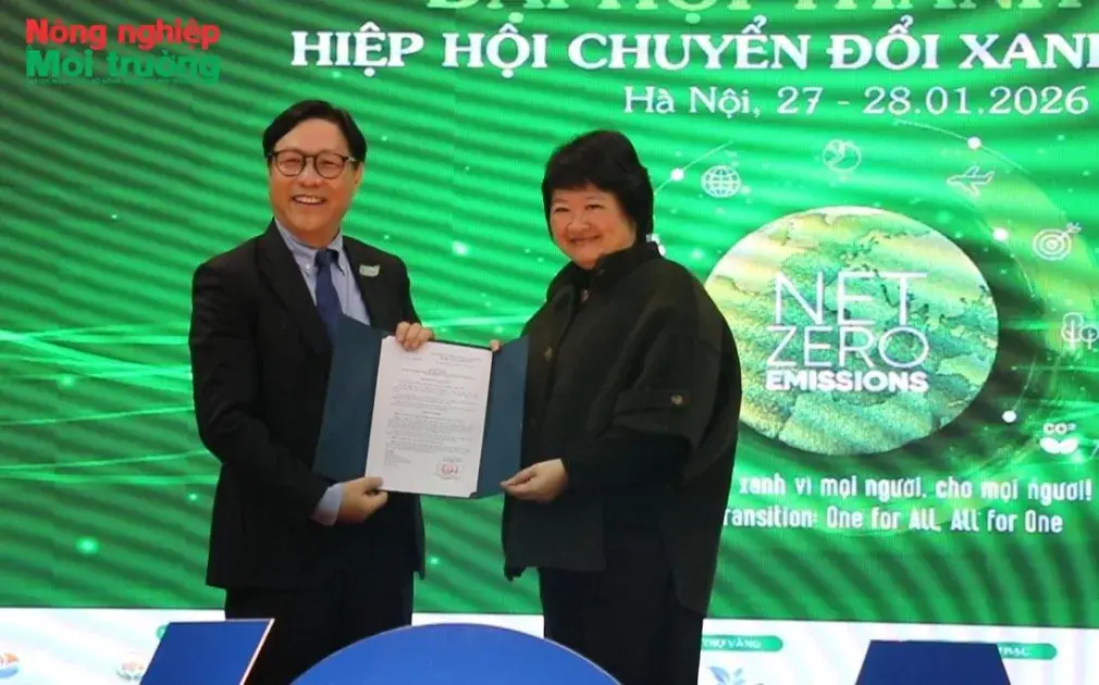 Trao Quyết định thành lập Hiệp hội Chuyển đổi xanh Việt Nam
